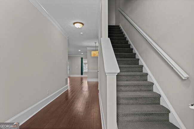 Foto del edificio - 2970 Montague Pl Dr