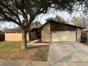 Building Photo - 3624 Glenway Dr