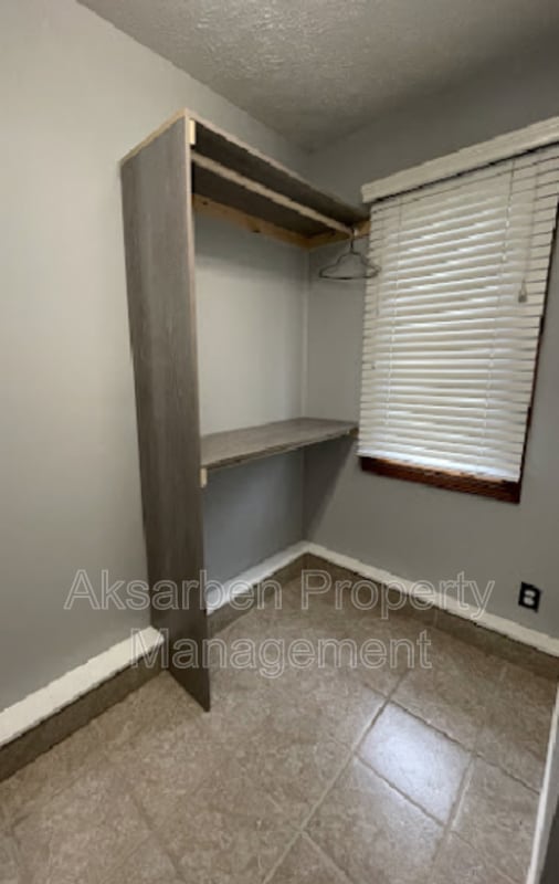 Building Photo - 2778 33rd Ave