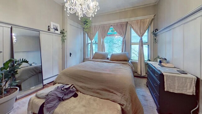 Building Photo - Charming, Great Value Newton 4-bed; Broker...