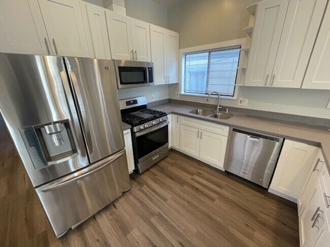 Foto del edificio - 1946 E 20th St