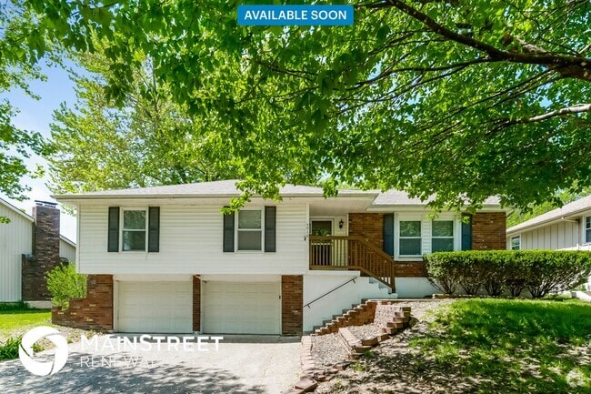 Building Photo - 5016 S Kendall Dr