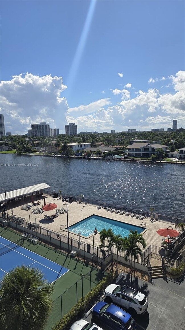 Building Photo - 2017 S Ocean Dr
