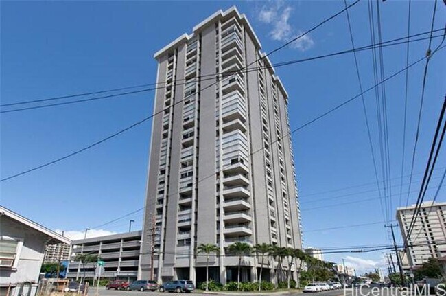 Foto del edificio - Super Convenient location in Town, close to everything.