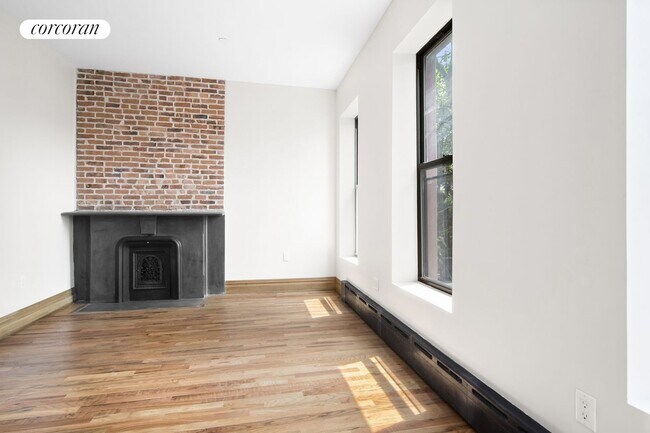 Building Photo - 900 Greene Ave
