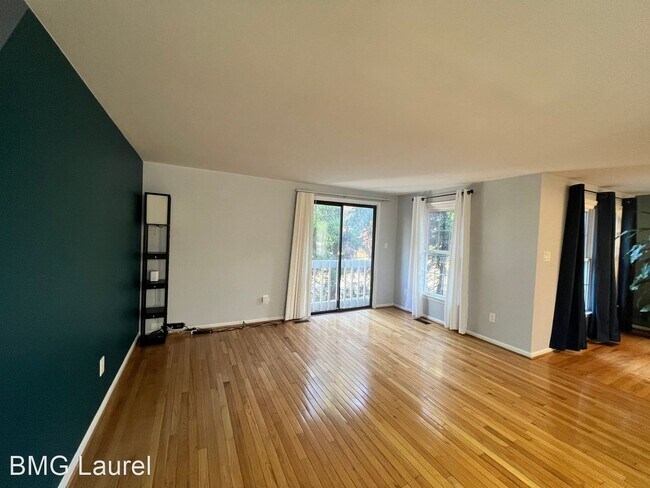 Building Photo - 4 br, 3.5 bath House - 8519 Hawk Run Terr ...