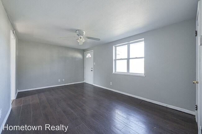 Building Photo - 3 br, 1 bath House - 4016 SE 22nd Street