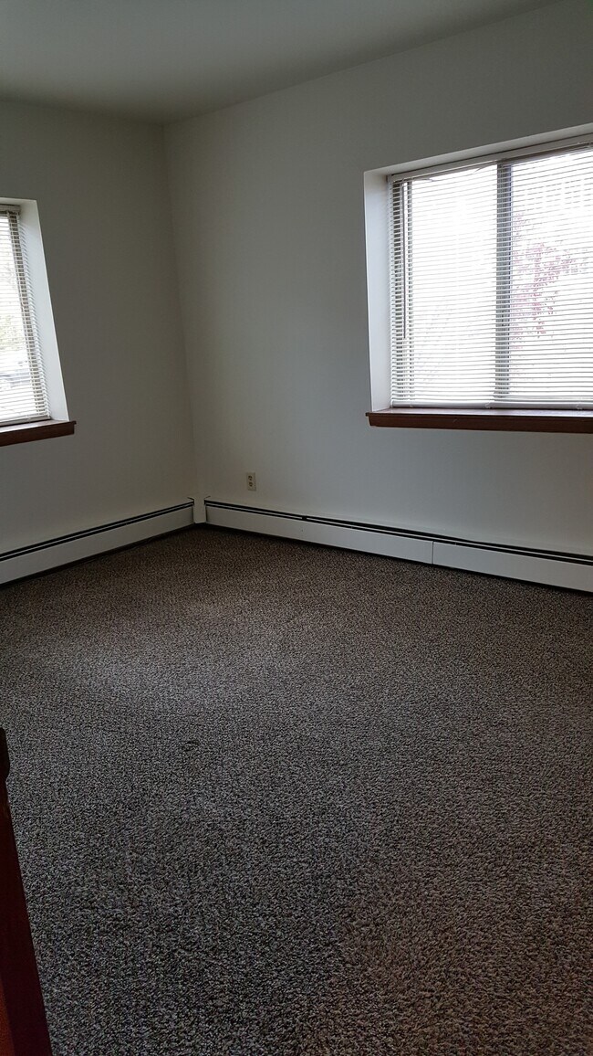 Building Photo - 2505 N Frederick Ave