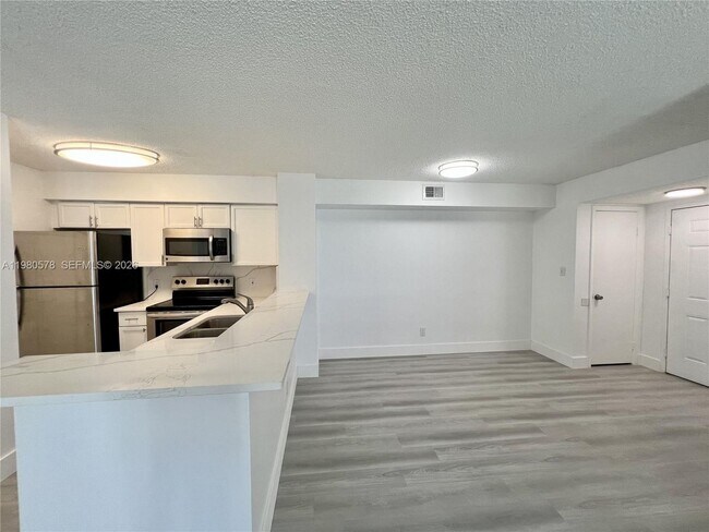 Foto del edificio - 640 S Park Rd