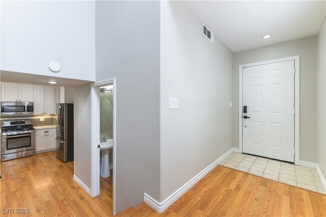 Building Photo - 270 Liberty Point Ct