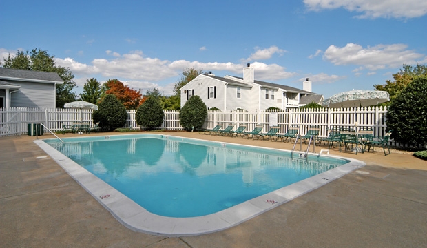 Área de piscina - Greens at Cross Court