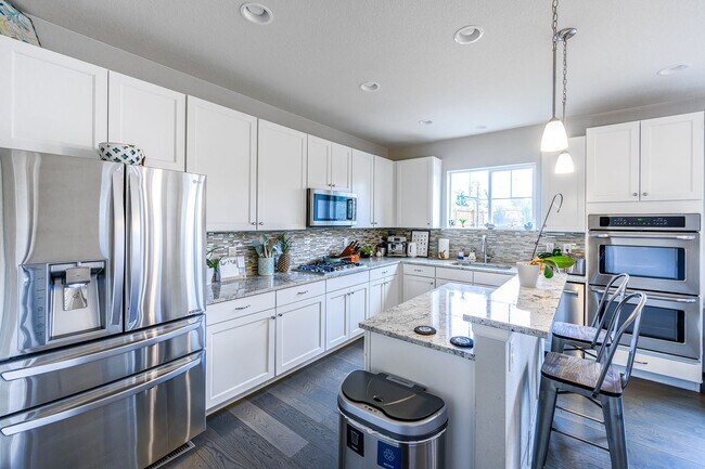 Foto del edificio - Impressive 4 Bed, 4.5 bath home in the Whe...