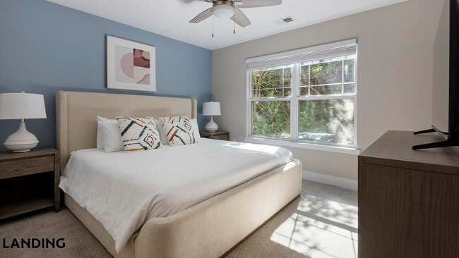 Building Photo - 400 Legends Terrace Dr