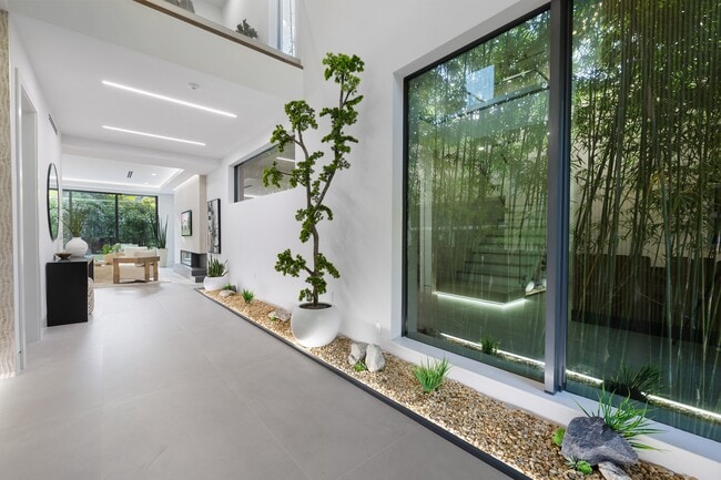 Foto del edificio - 807 SW 12th Ave