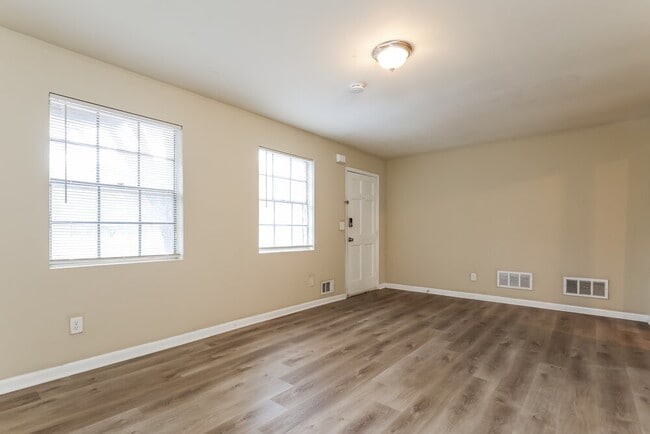 Building Photo - 7391 White Castle Ct