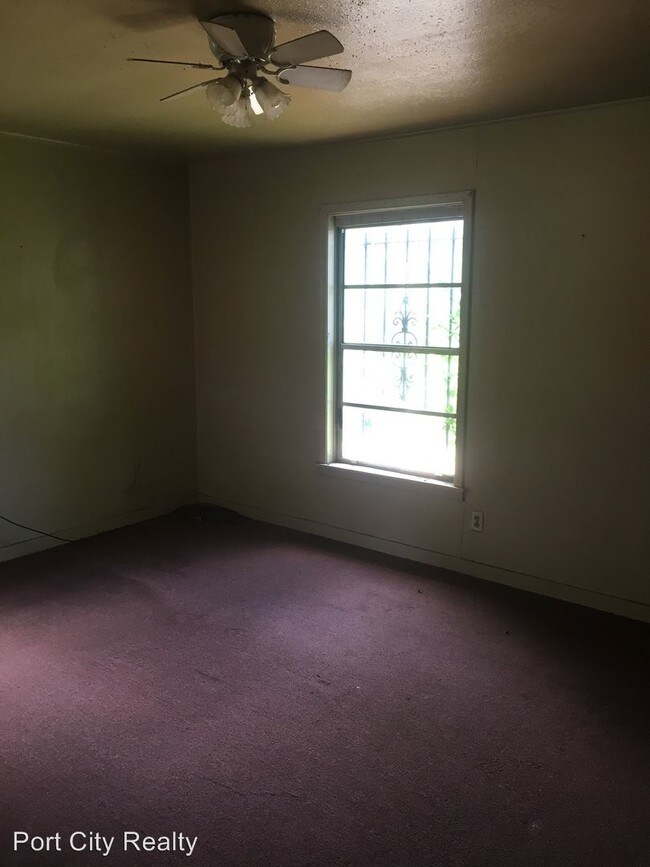 Foto del edificio - 3318 1/2 Darien St