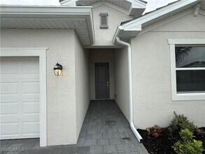 Building Photo - 2357 Avocado Ln