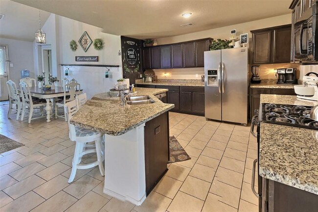 Building Photo - 21691 Horseshoe Dr