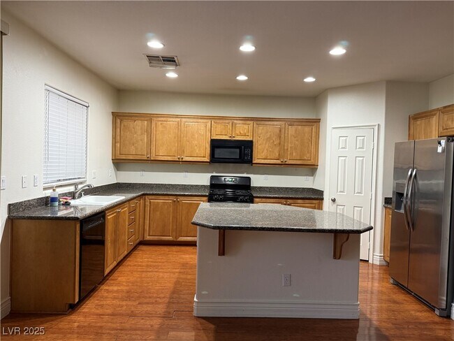 Building Photo - 406 1st on Dr