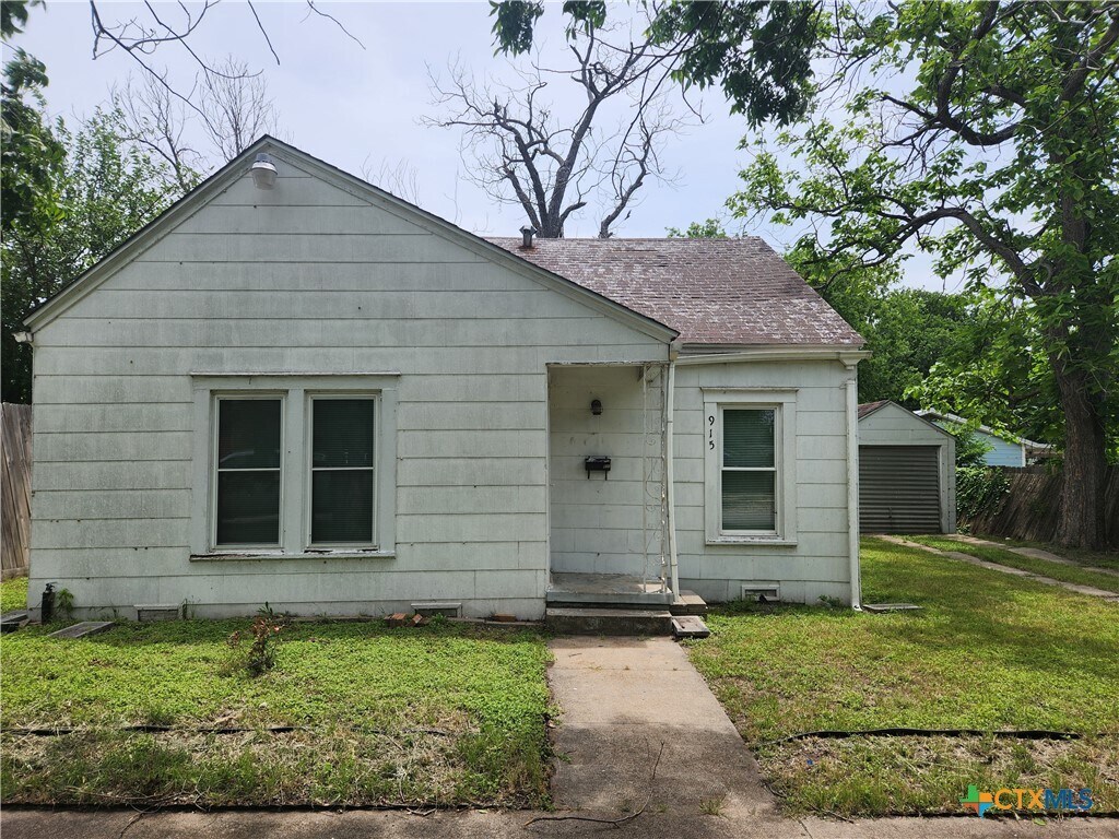 Foto principal - 915 S 13th St