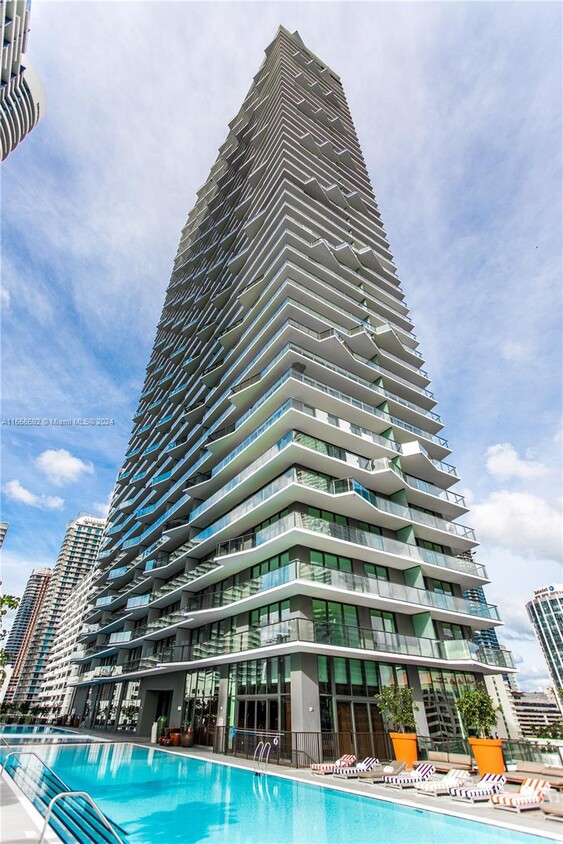 Foto principal - 1300 S Miami Ave
