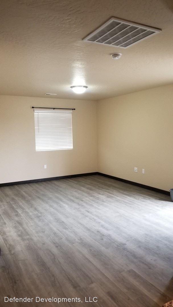 Building Photo - 13824 W Bergen Dr