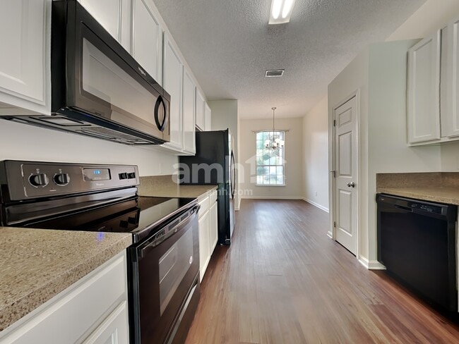 Building Photo - 1139 Ardmore St