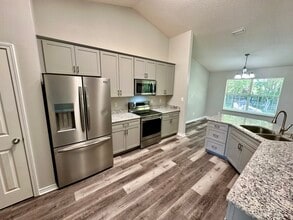 Building Photo - 11699 Madrone Ln