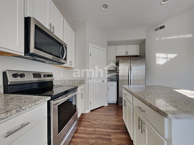 Building Photo - 5212 Man O War Dr