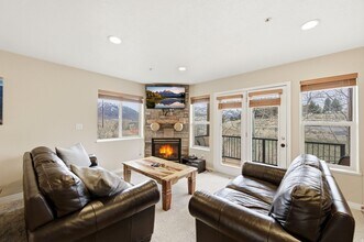 Building Photo - 3555 N Fox Run Dr