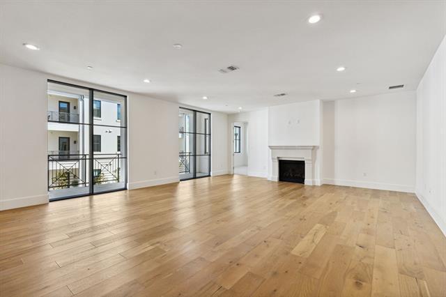 Foto del edificio - 5270 Town and Country Blvd