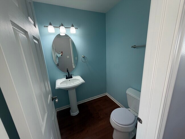 Foto del edificio - 14707 Paul Revere Ct