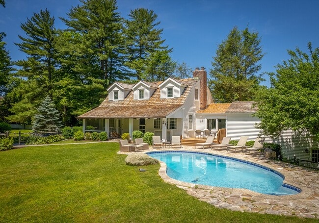 Building Photo - 81 Old Stone Hill Rd