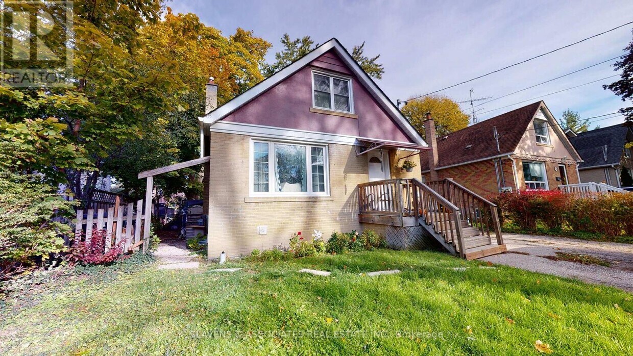 Primary Photo - 262 Poyntz Ave