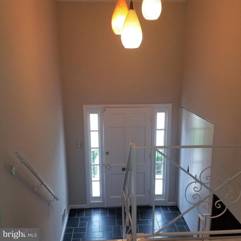 Foto principal - 820 Lamberton Dr