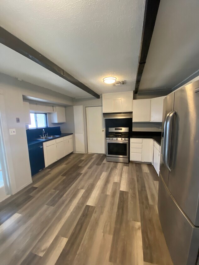 466 Maddux St, San Antonio, TX 78227 House for Rent in San Antonio, TX