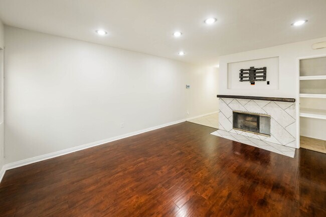 Foto del edificio - 1465 E Lexington Ave