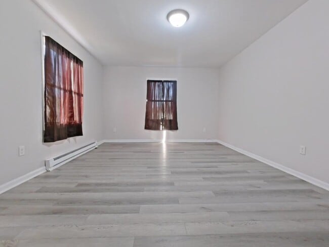 Foto del edificio - 337 Ennis St