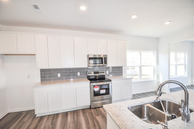 Building Photo - 476 Rambo Dr