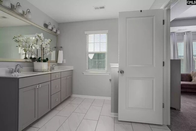 Foto del edificio - 1181 Coopers Ridge Ln