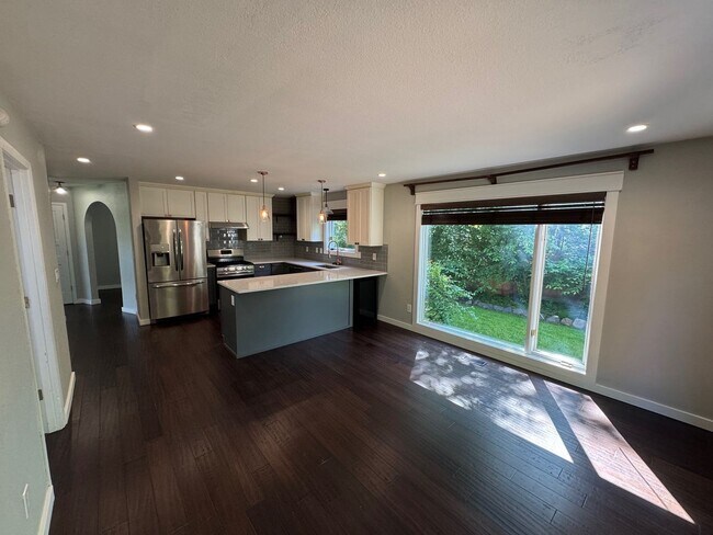 Foto del edificio - 3 Bedroom, 2.5 Bath, 2 Car Garage