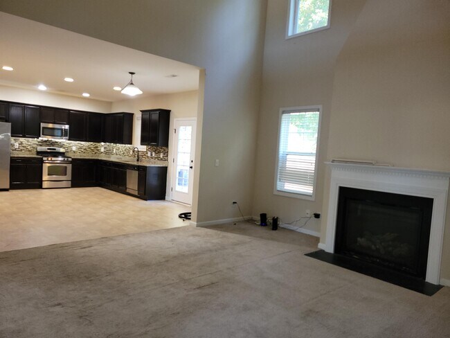 Building Photo - 1200 Peppermint Ct
