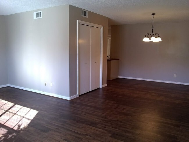 Building Photo - 3914 Poplar Springs Dr