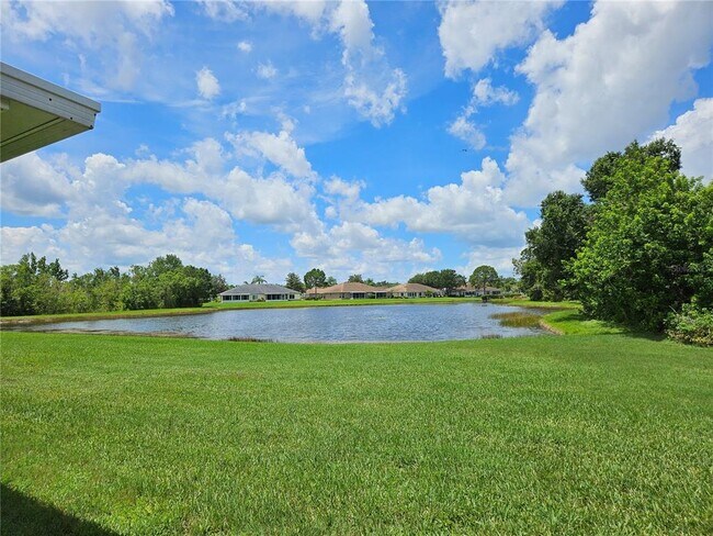 Foto del edificio - 739 Tremont Greens Ln