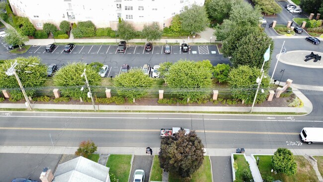Foto del edificio - 147 Southfield Ave