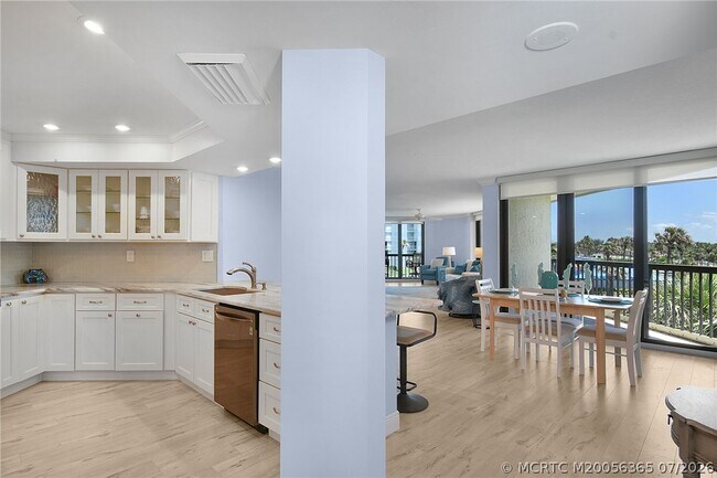 Foto del edificio - 9550 S Ocean Dr