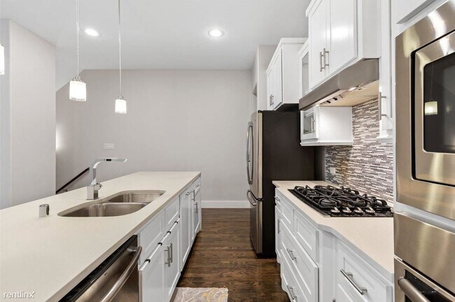 Foto del edificio - 2 br, 2.5 bath Townhome - 3020 Clamath Dr