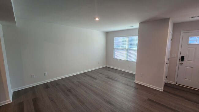 Building Photo - Downtown Greenville - Hampton Townes - New...