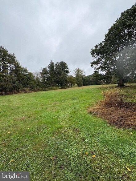 Foto del edificio - 5001 Carroll Manor Rd