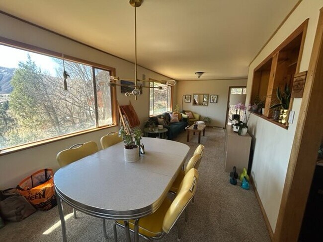 Building Photo - 625 E Sopris Dr